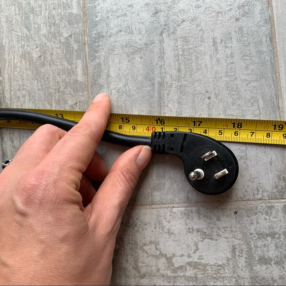 Short Cable Extension Behind Furniture Outlet Plug - Picture 6 of 7